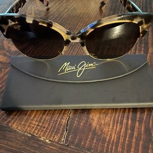 Maui Jim Mariposa Tortoise Shell w/ Gold frame.